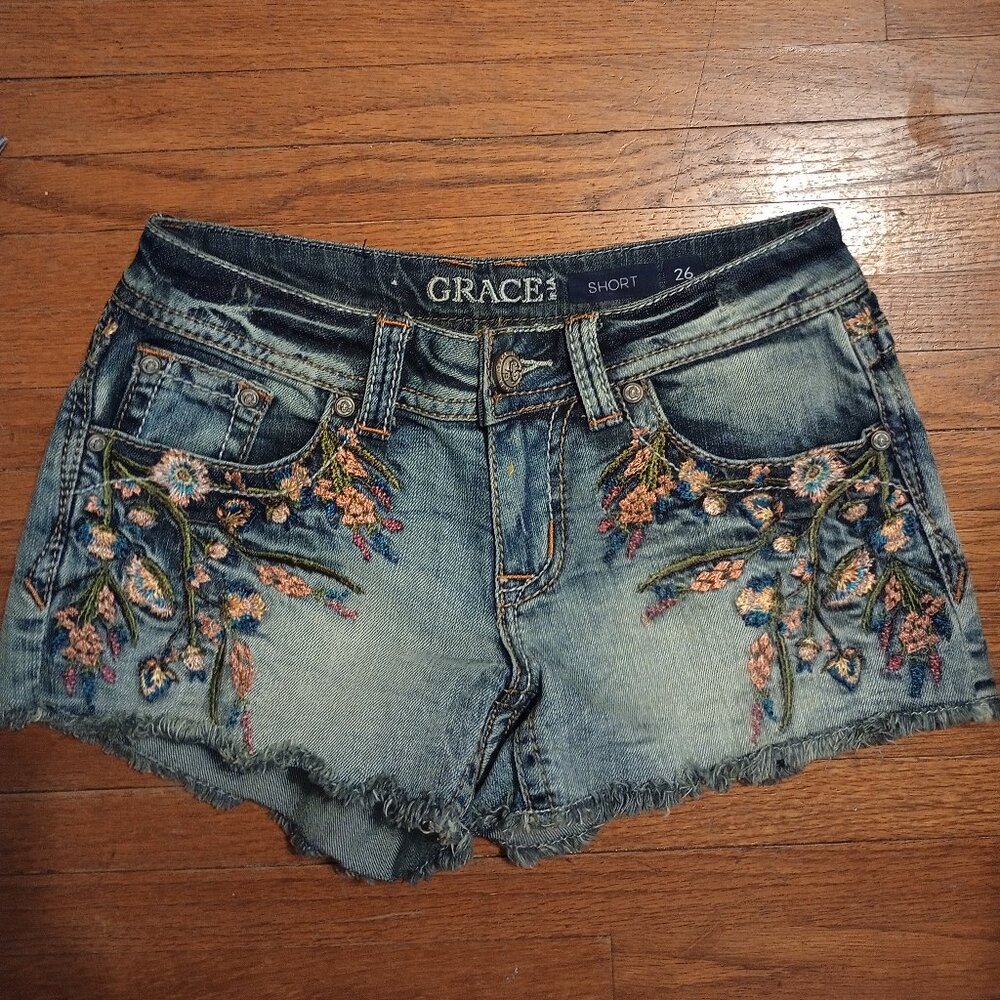 Grace in LA women's 26 shorts